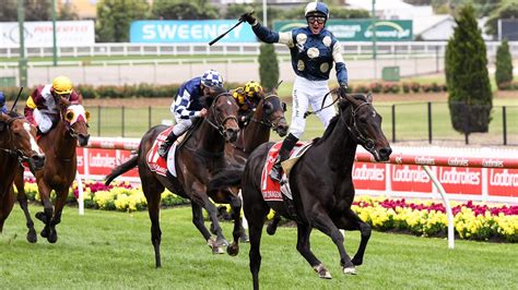 Find out what's the motivation behind leviathan racehorse owner Ozzie.